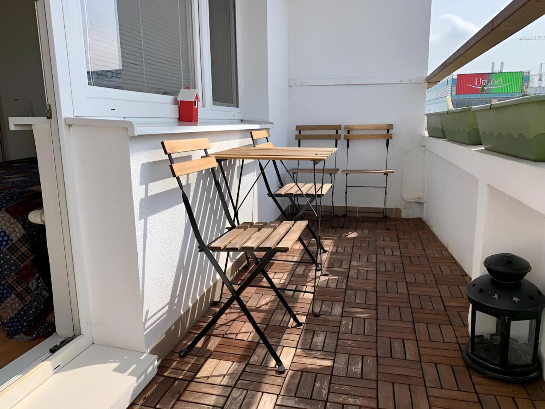 Apartment Park View Center Location With Balcony Pressburg