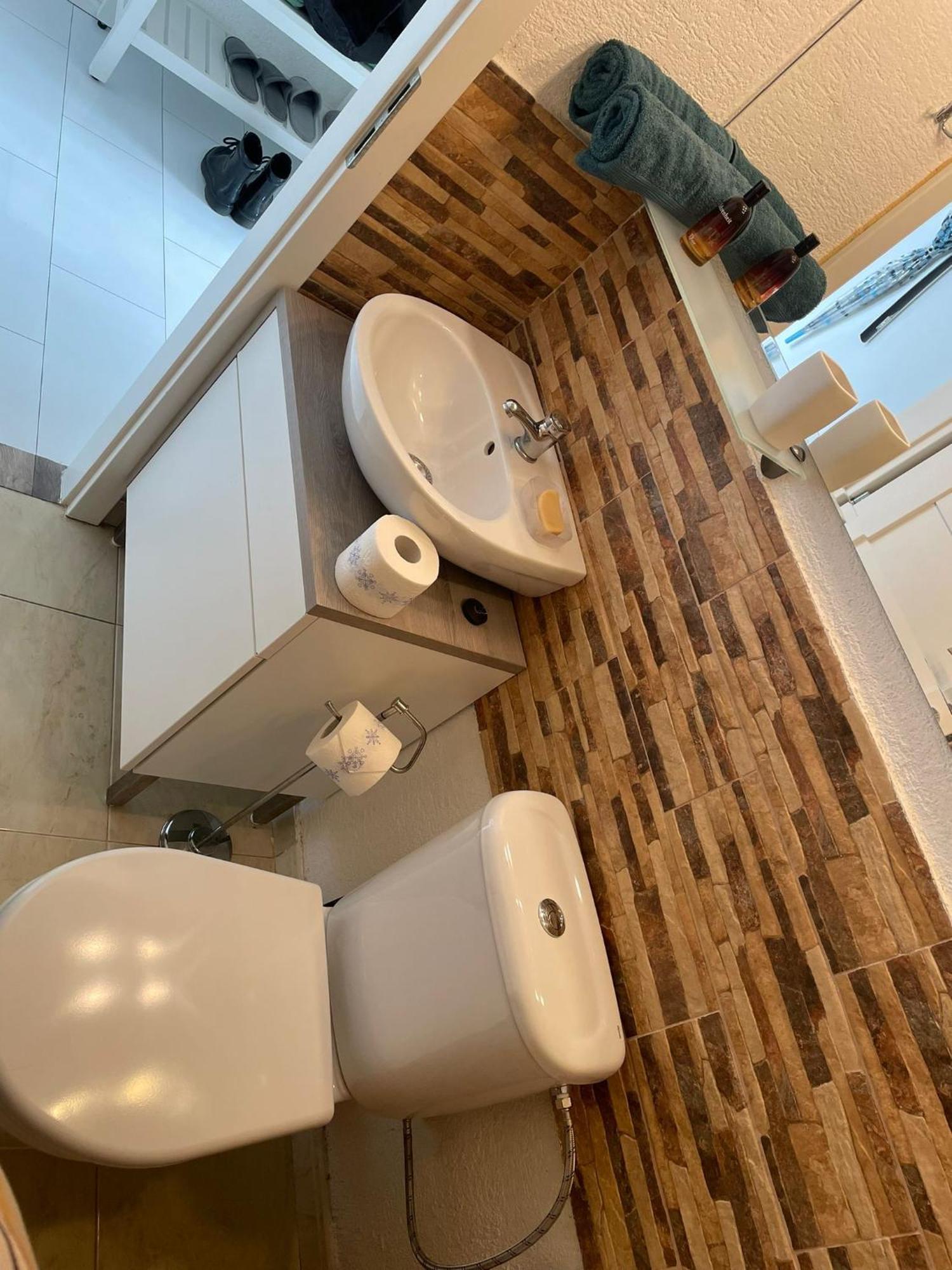 Park View Center Location With Balcony Apartment Pressburg