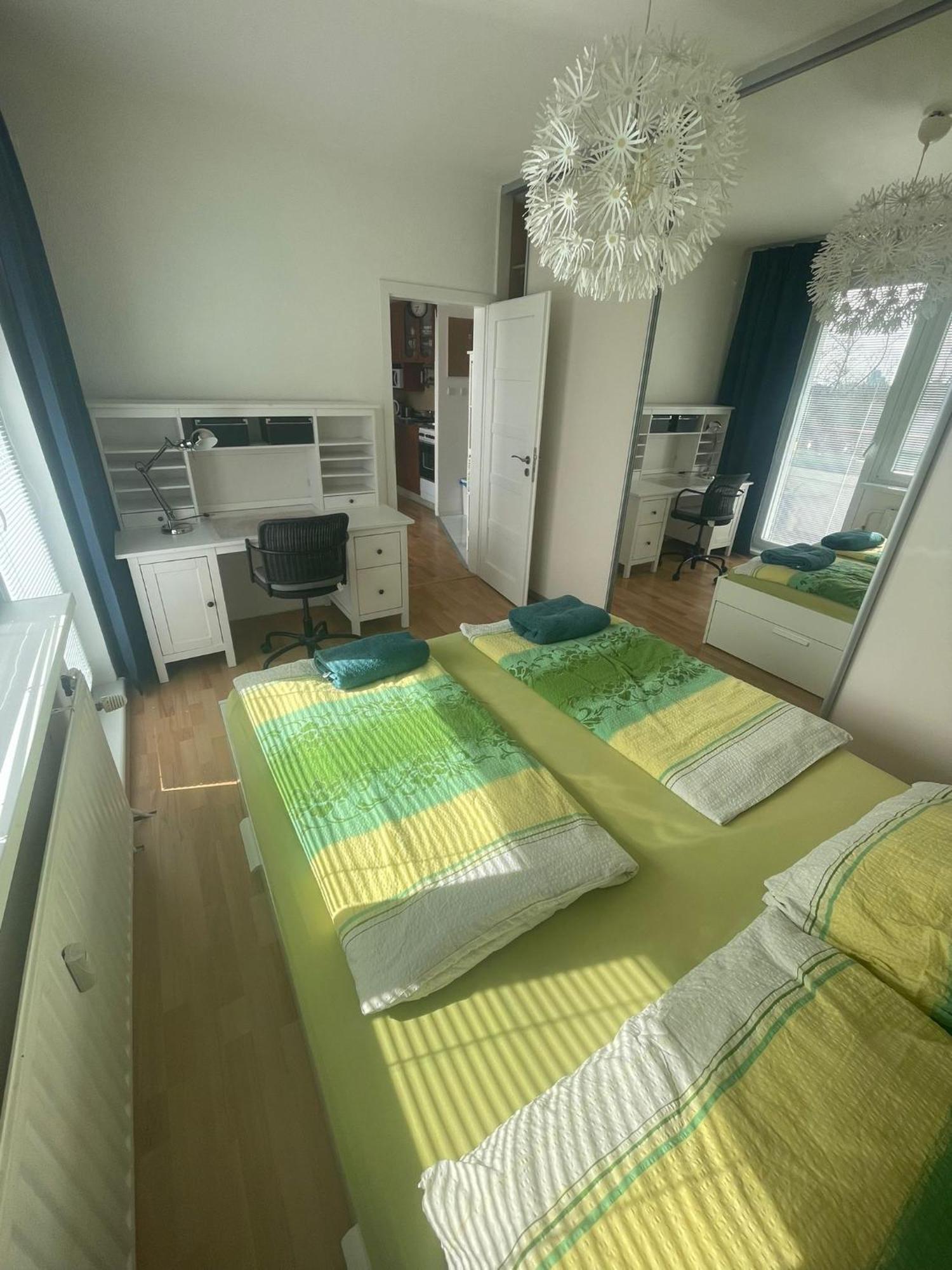 Apartment Park View Center Location With Balcony Pressburg
