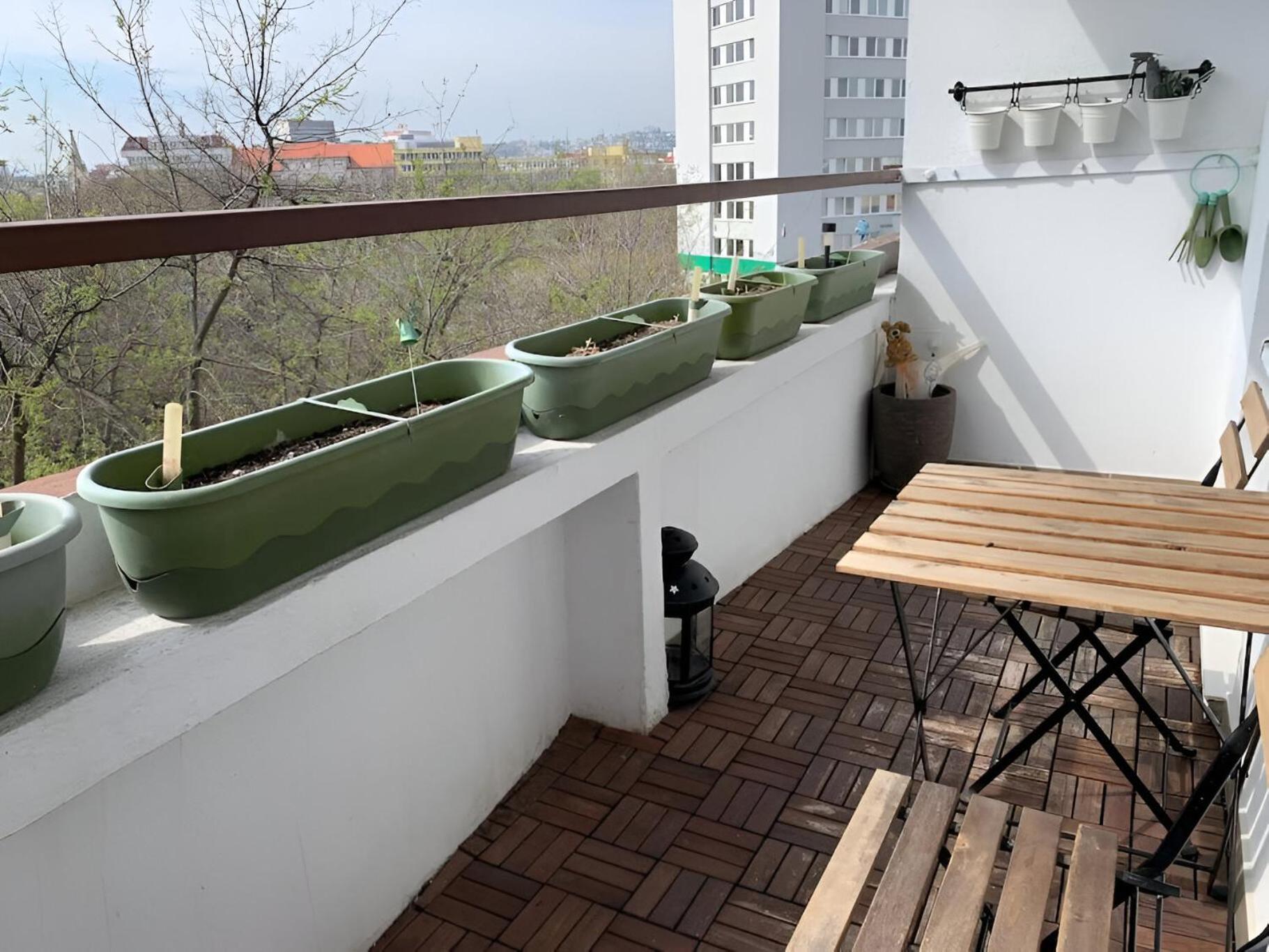 Apartment Park View Center Location With Balcony Pressburg