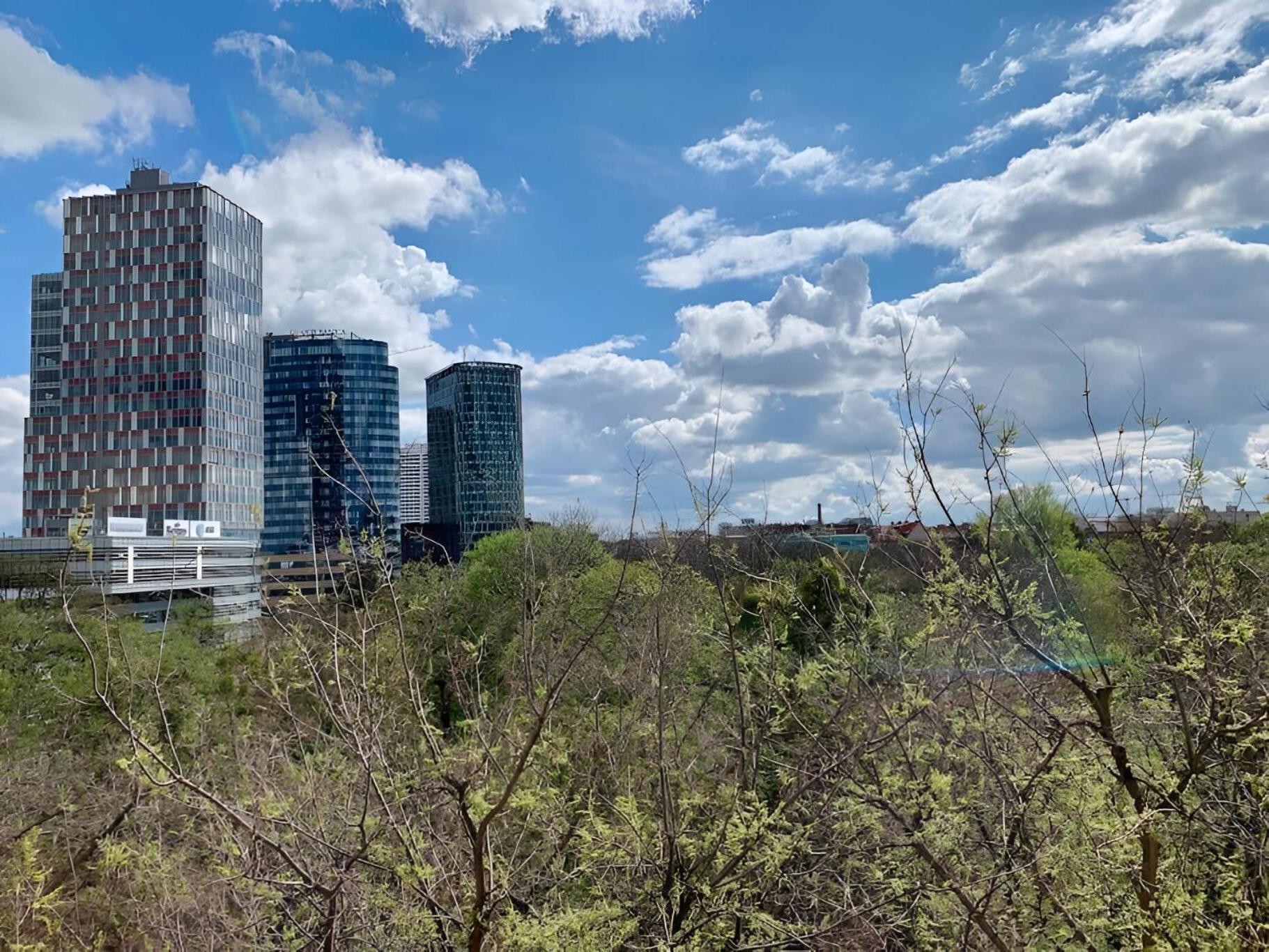 Apartment Park View Center Location With Balcony Pressburg